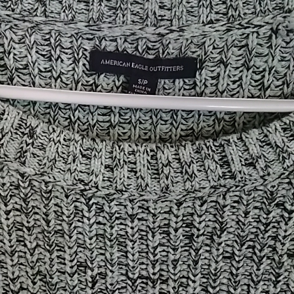 A&E super cozy sweater. Fall wardrope staple!